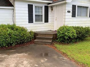 2608 W Willow Dr, Florence, SC 29501