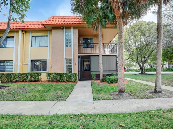427 Lakeview Dr APT 104, Fort Lauderdale, FL 33326