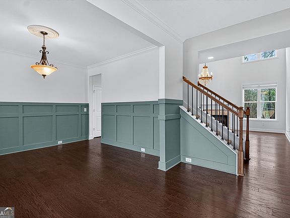 5th image of 209 Grace Ct