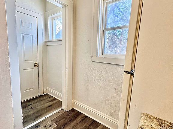 5th image of 1503 Hermosa Pl