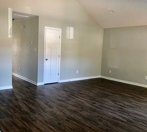 5th image of 1524 San Bernardino Way
