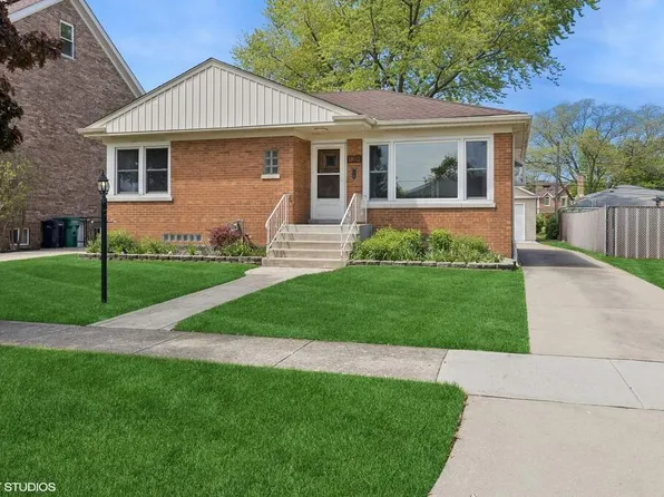 1810 Buckingham Ave, Westchester, IL 60154
