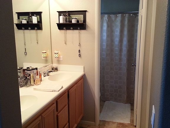 4th image of 25234 Meadow Walk St Unit 2