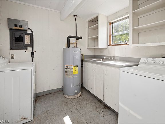 5th image of 1318 Pine Ct