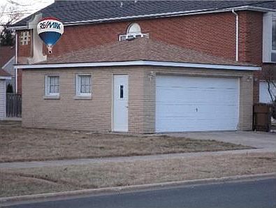 2nd image of 2437 Hainsworth Ave