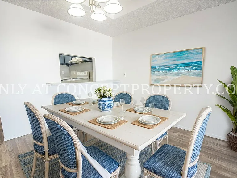 Foothill Terrace — Photo 252