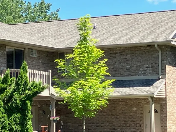 3319 N Casaloma Dr APT 77, Appleton, WI 54913