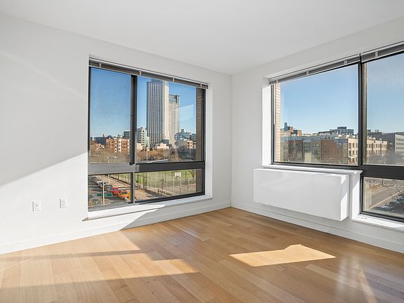 4th image of 44-72 11th St #410