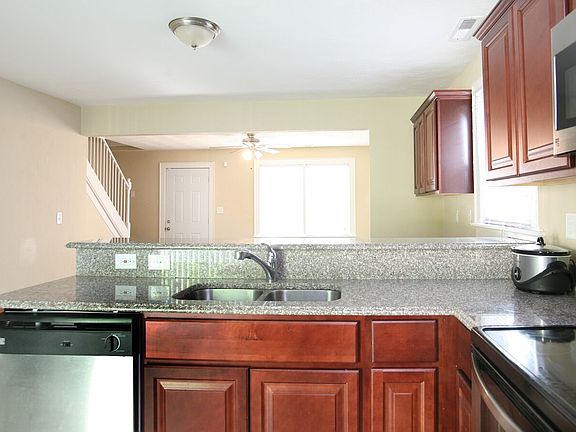 5th image of 2923 Argonne Ave
