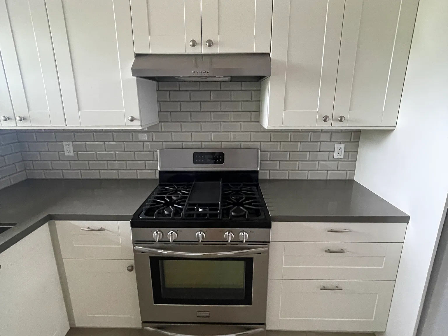 3 bed, 1500 sqft, $3,695 — Photo 4