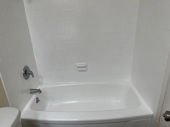 2nd image of 1823 W Malvern Ave