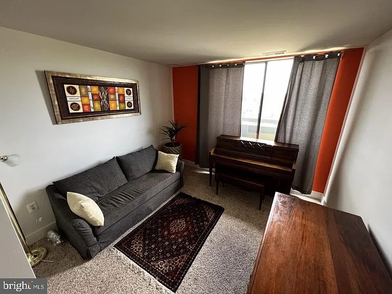 1200 N Hartford St #507 — Photo 14
