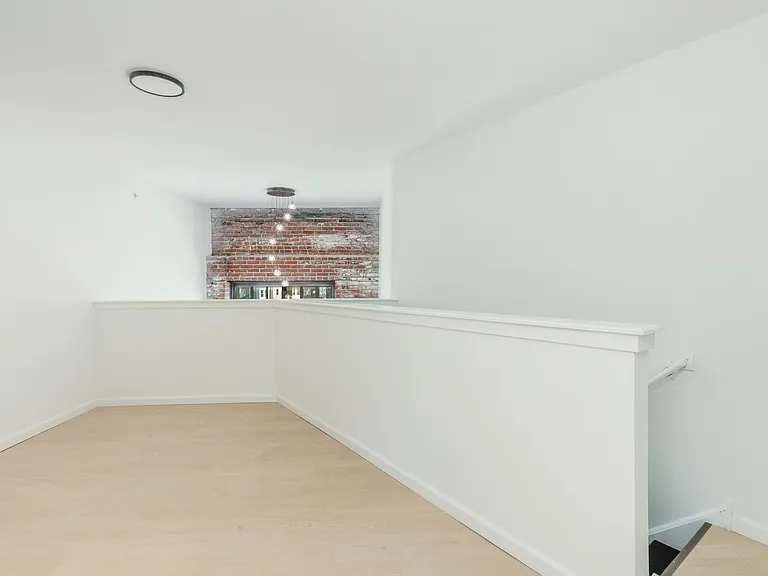 3003 Glenwood — Photo 126