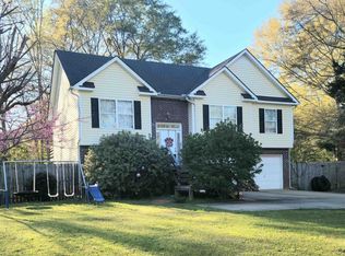 606 Lakeshore Dr, Jackson, GA 30233