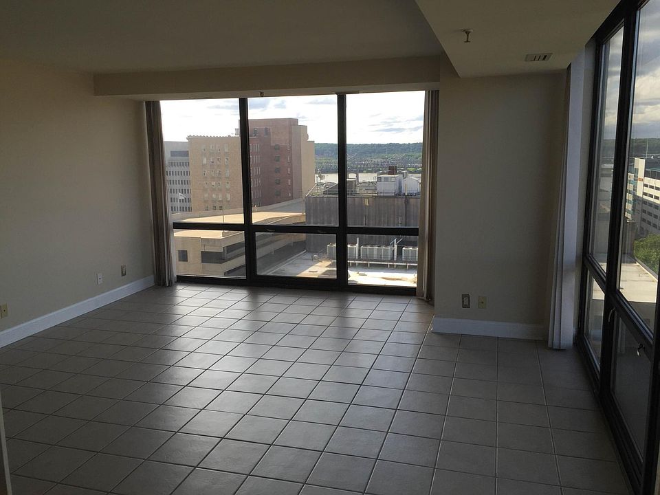 2nd image of 125 SW Jefferson Ave #W11b
