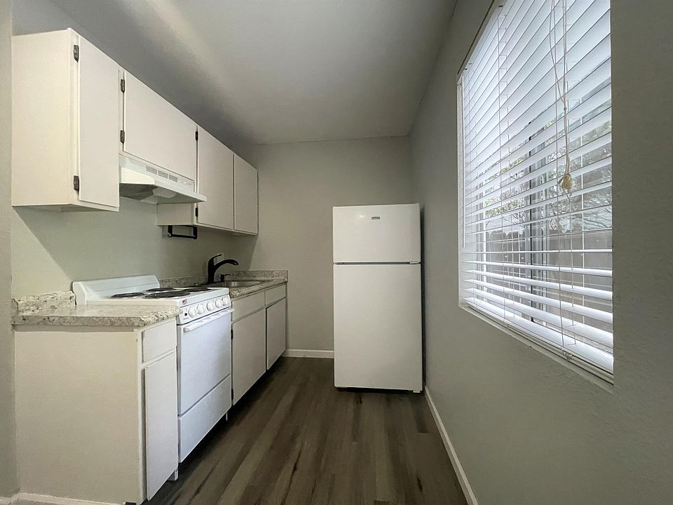 1252 Warner St. Apartments Chico, CA Zillow