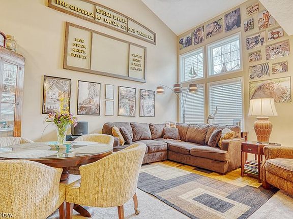 5th image of 124 Stonegate Cir