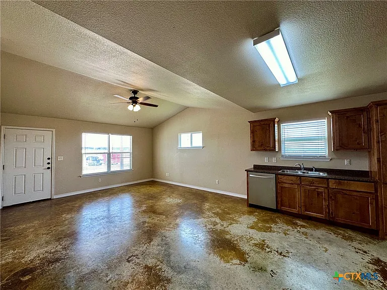 5353 Airport Hwy #21 — Photo 5