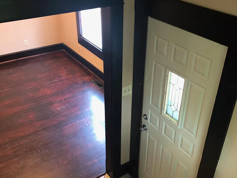 1820 Clarendon Ave — Photo 20