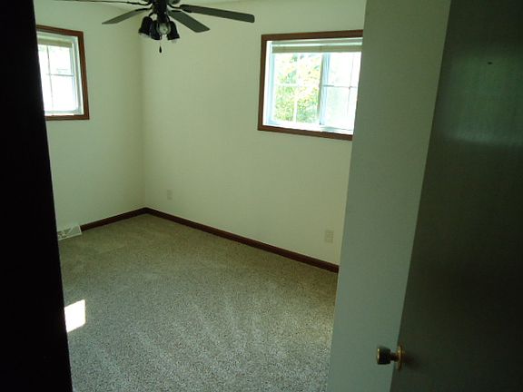2nd image of 1523 Viking Ave #1523