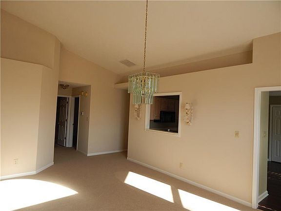 5th image of 7404 Brackenwood Cir