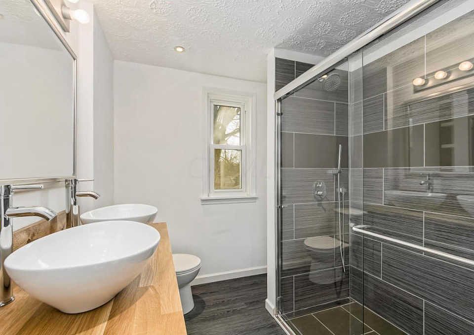 1st image of 3032 Medina Ave