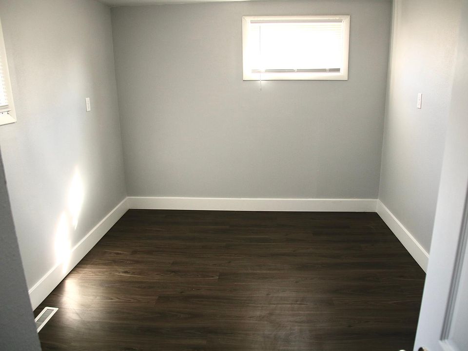 2nd image of 1416 Travis St