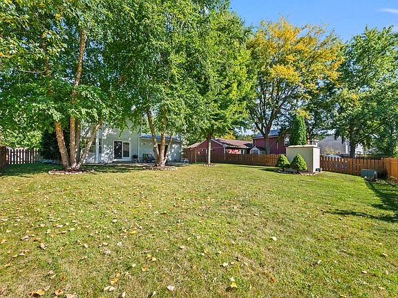 5th image of 3625 Newport Dr