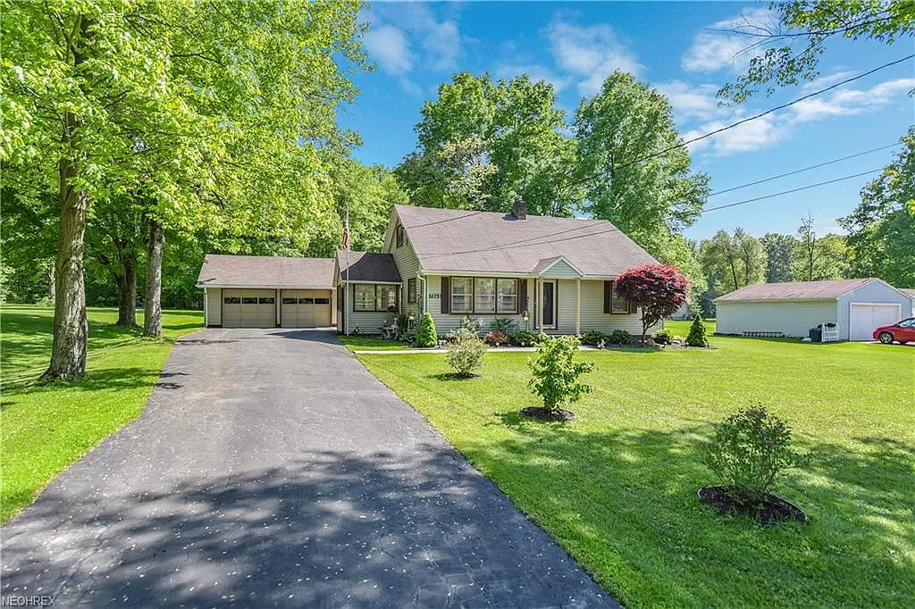 7063 Poland Center Dr photo 1