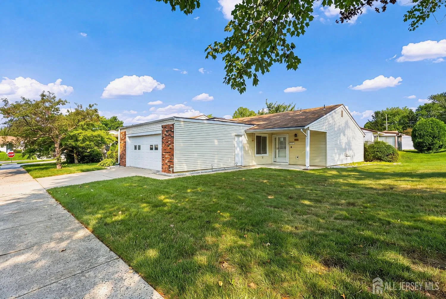 2 bed, 2.0 bath, $3,000 — Photo 1