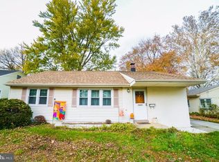 7 Clarke Dr, West Deptford, NJ 08096