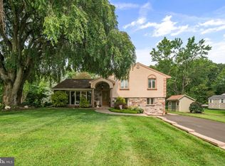 501 Wingate Rd, Huntingdon Valley, PA 19006