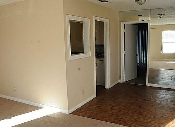 2nd image of 9747 Larga Dr