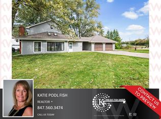 34W306 Courier Ave, St Charles, IL 60174