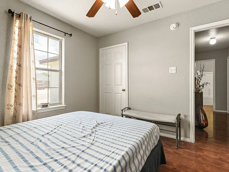 3901 Kevin Shaw Dr — Photo 6