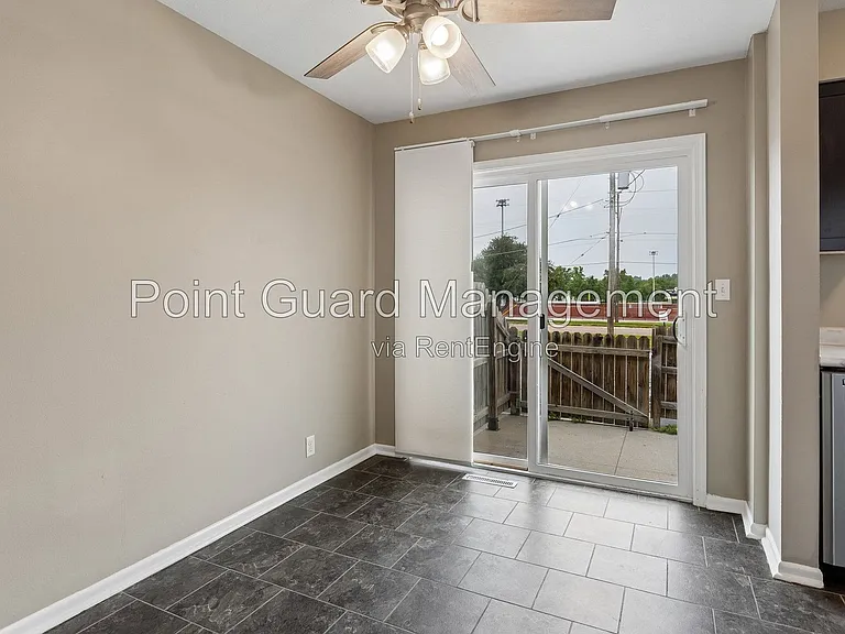 504-604 Cordes Dr — Photo 24