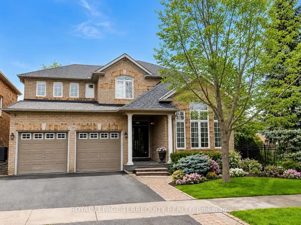 2089 Blackforest Cres, Oakville, ON L6M 4T5
