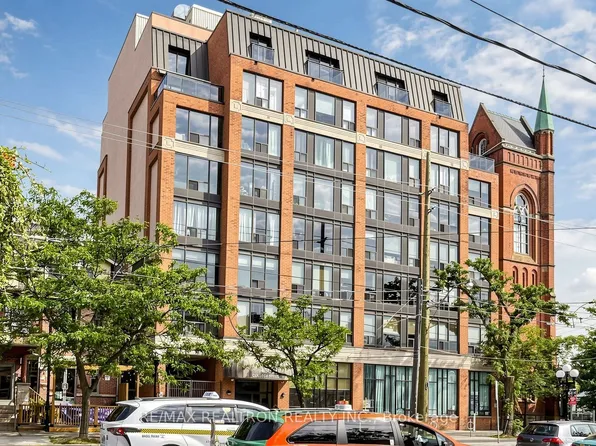 456 College St #806, Toronto, ON M6G 4A3