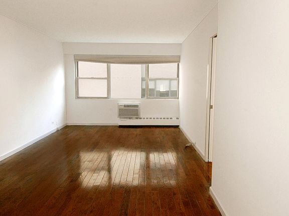 5th image of 153 E 57th St APT 17A