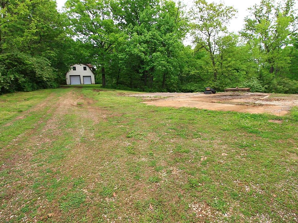 1st image of 227 Valley Dell Dr