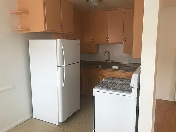 3rd image of 6128 Cashio St