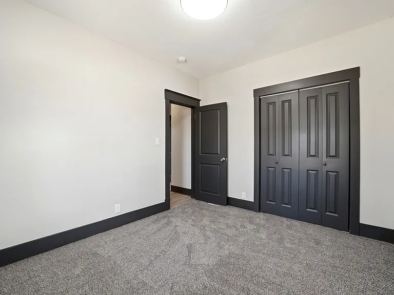 330 Jefferson St — Photo 18