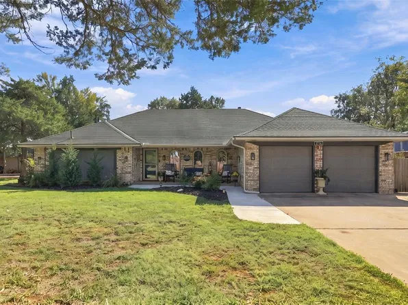 1716 E Pleasantview Ln, Mustang, OK 73064