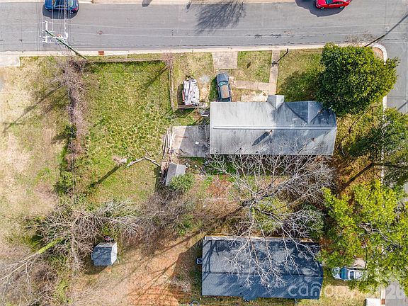 3rd image of 2914 Ridge Ave
