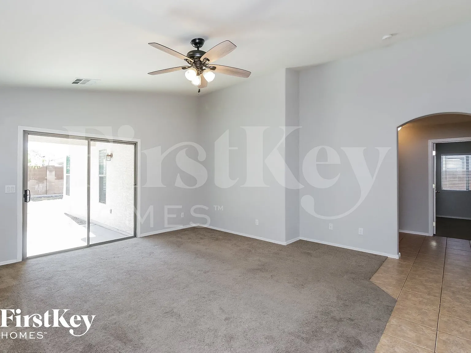 4 bed, 2.0 bath, 1601 sqft, $2,160 — Photo 3