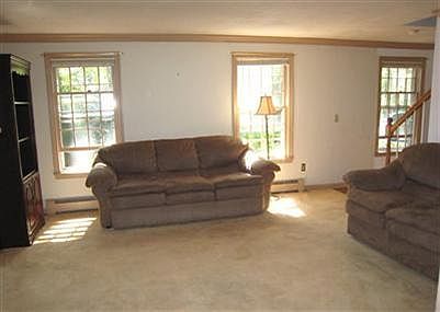4th image of 33 Holway Drive