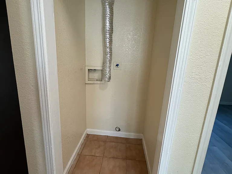 709 Pacific Ave #B — Photo 16