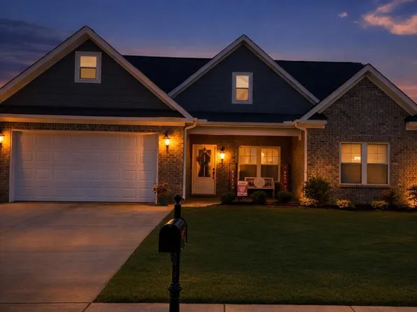 3011 Lisa Ln, Decatur, AL 35603