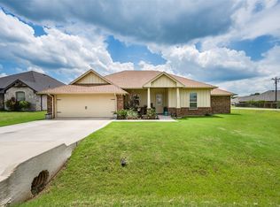 3200 White Horse Dr, Granbury, TX 76049
