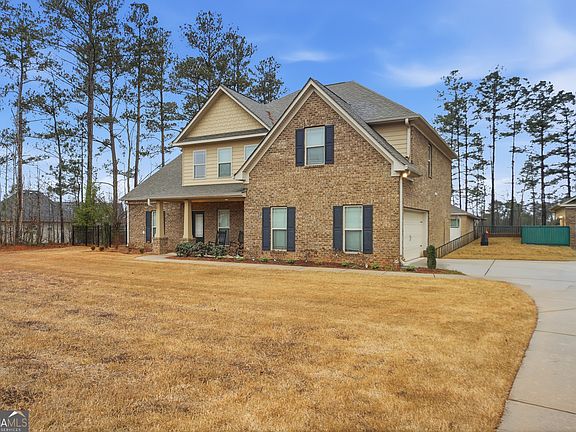 3rd image of 175 Rodgers Rd